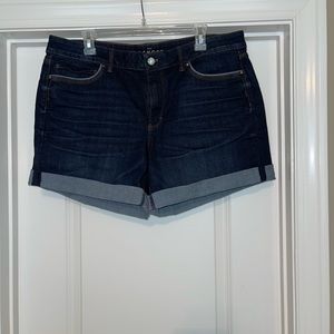 White House Black Market Women’s Shorts Size 16